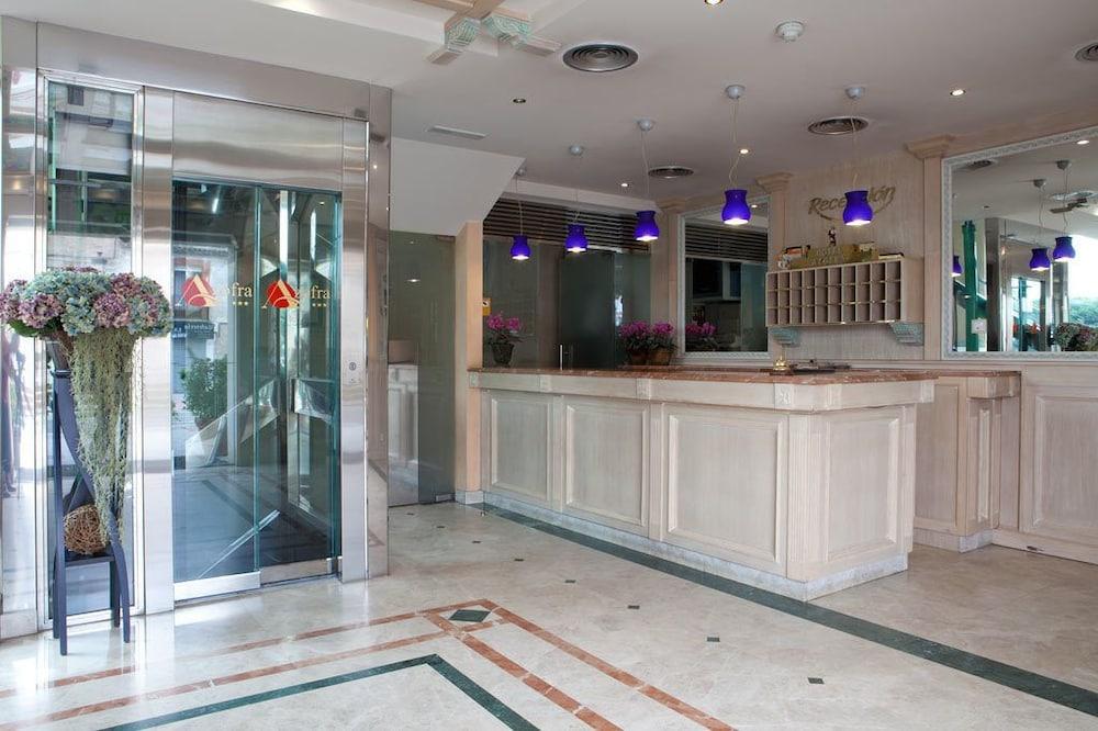 Hotel Azofra